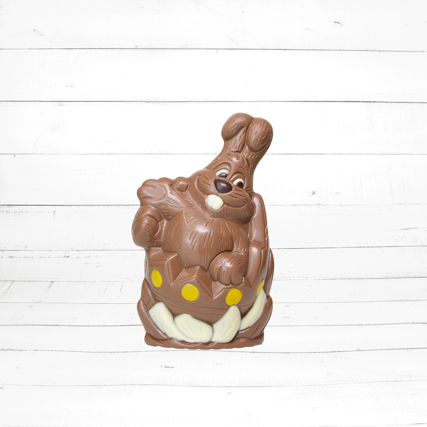 Hase im zerbrochenen Ei 200g (EH6-224)